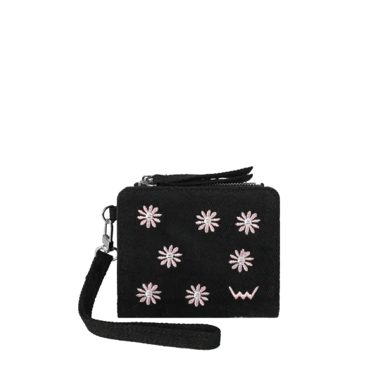 Tadi Daisy Black