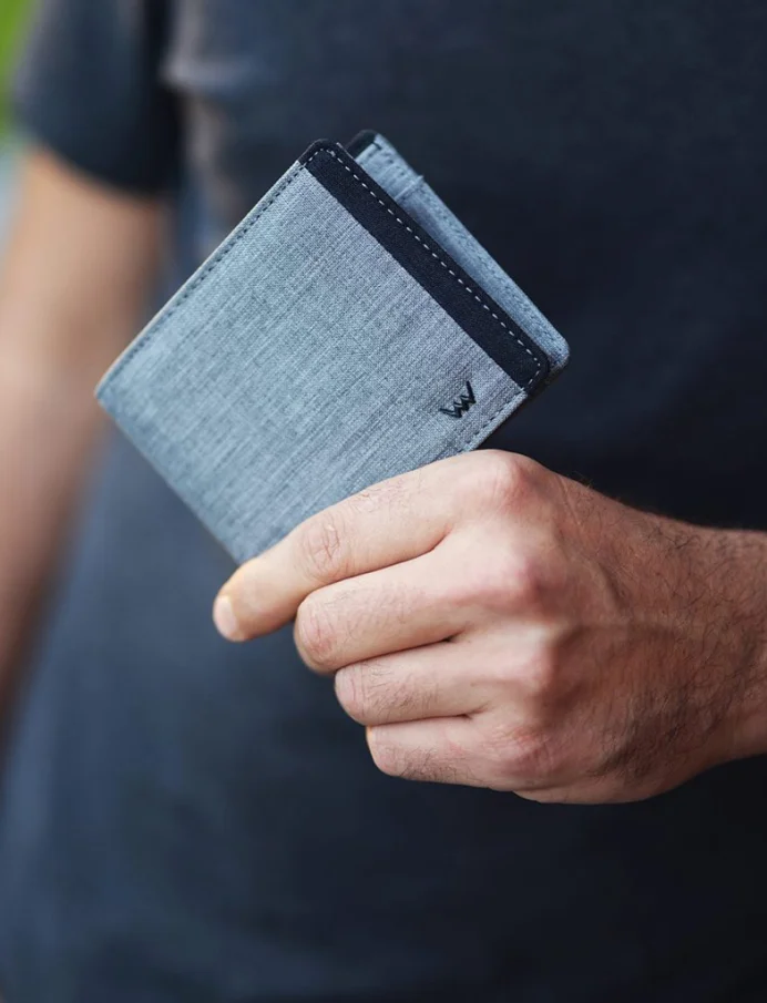 Cruell Light Grey