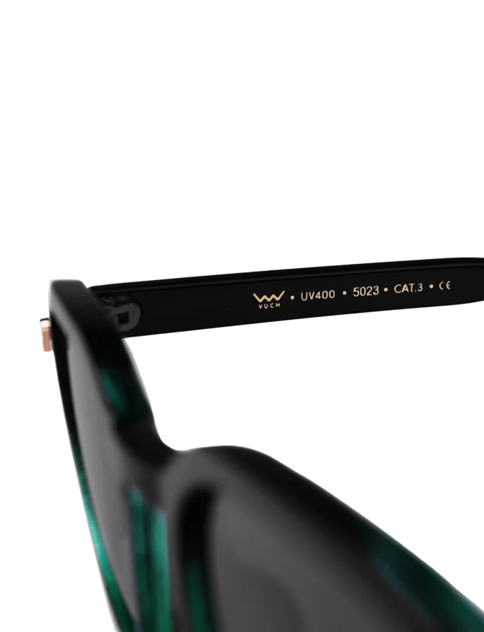 Elea V Green