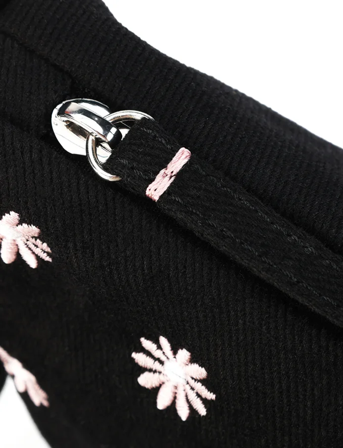 Clorinda Daisy Black