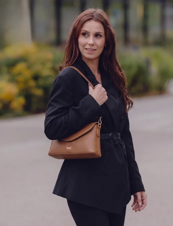 Byrsa Elongate Brown