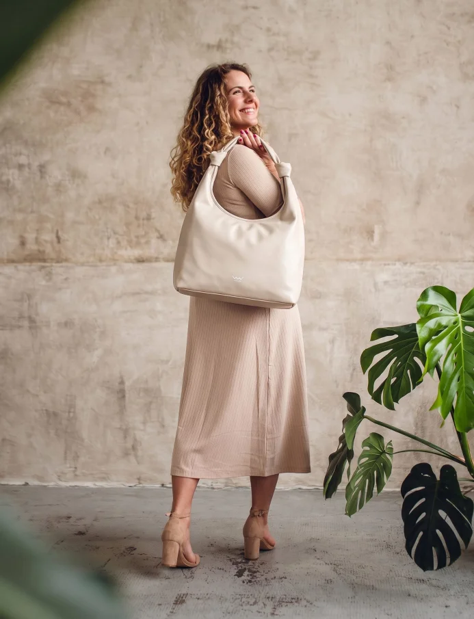 Eileen Shimmer Beige