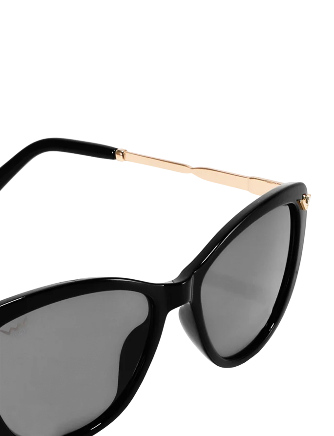 Amra Black