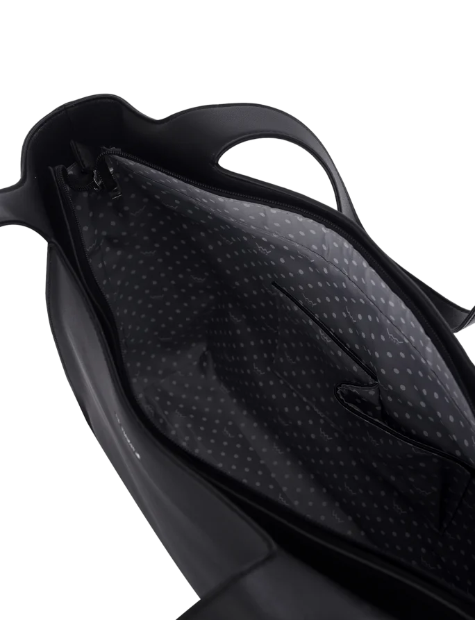 Calyste Black