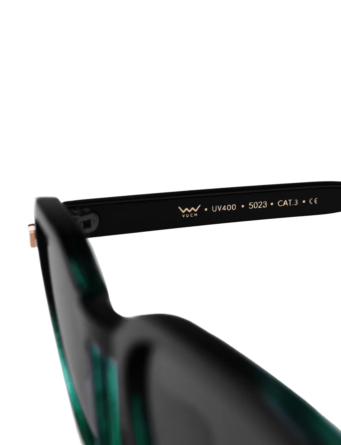 Elea V Green