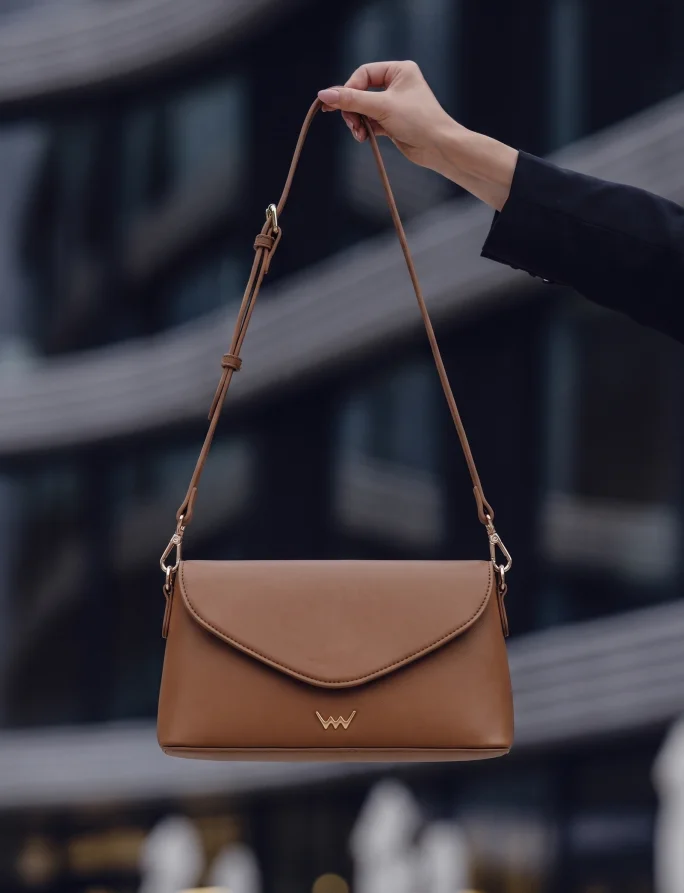 Byrsa Elongate Brown