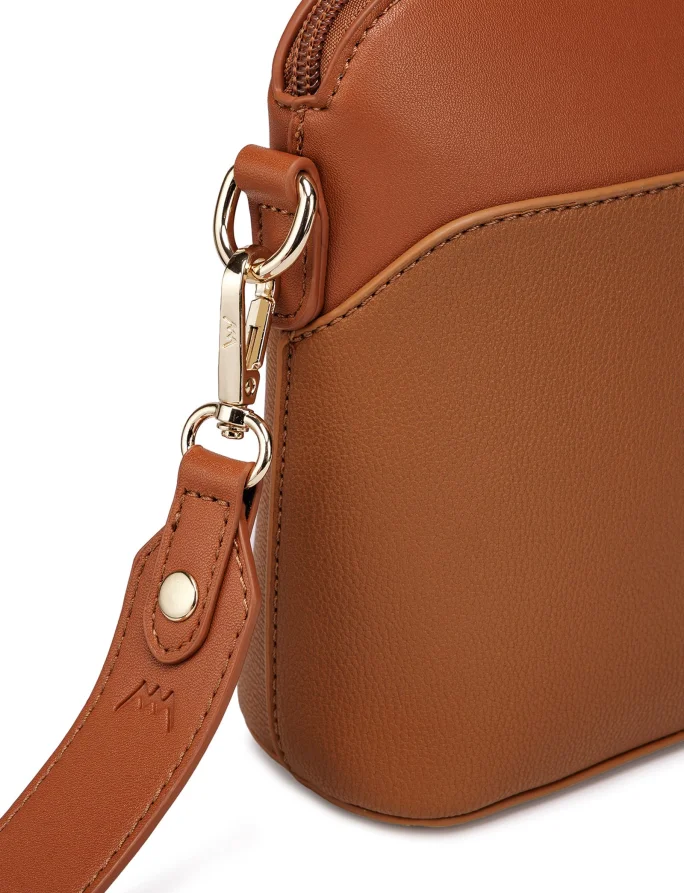 Cara Divide Brown