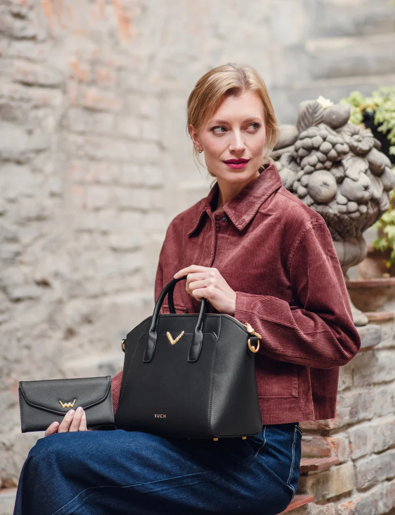 Lanteea Black