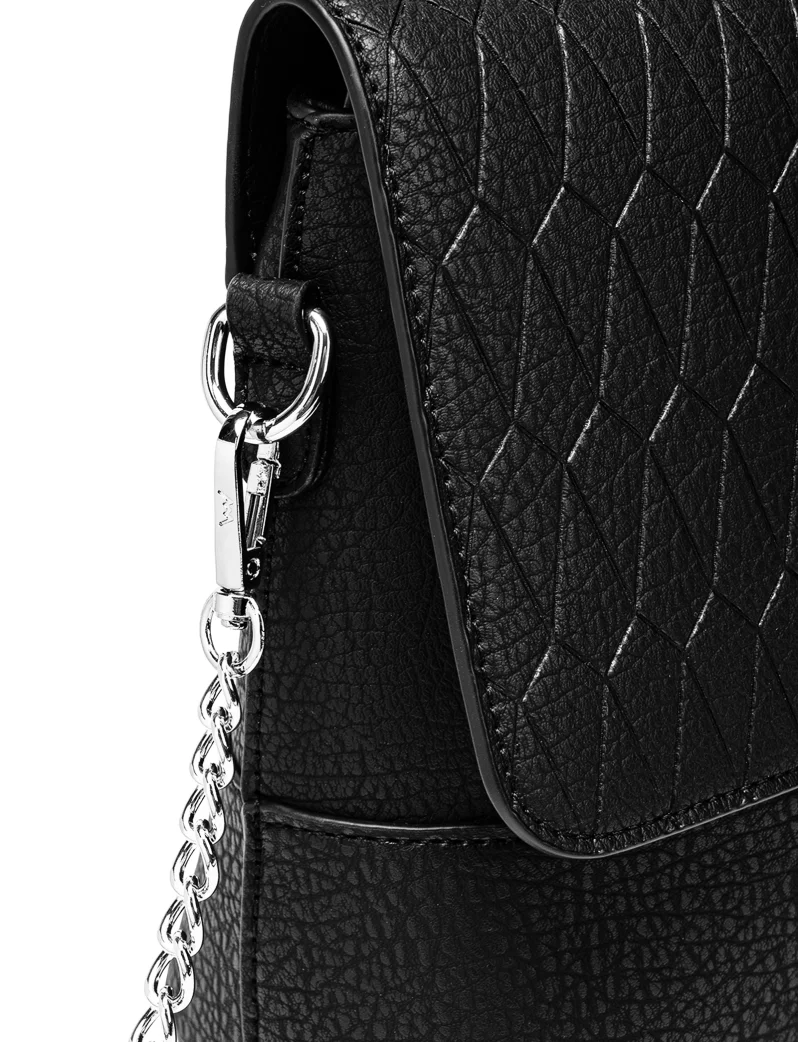 Cara Cornet Black