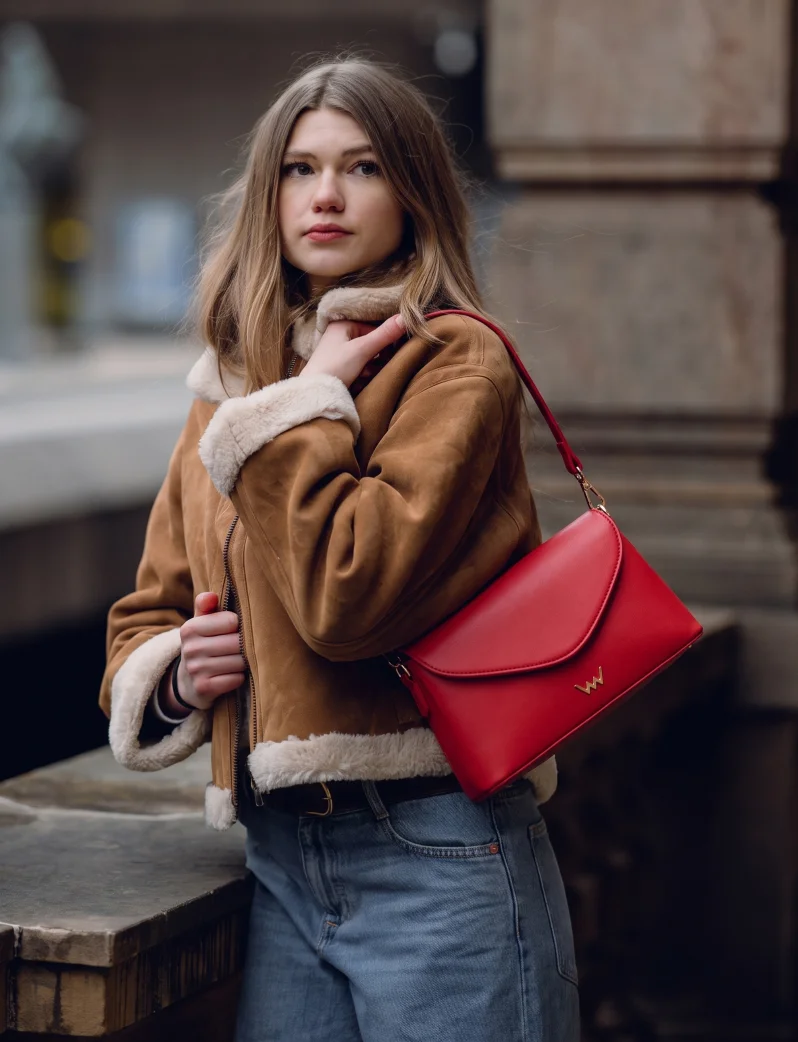 Byrsa Elongate Red