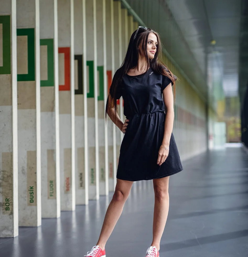 The new VUCH dress, that goes well with both elegant and sporty style